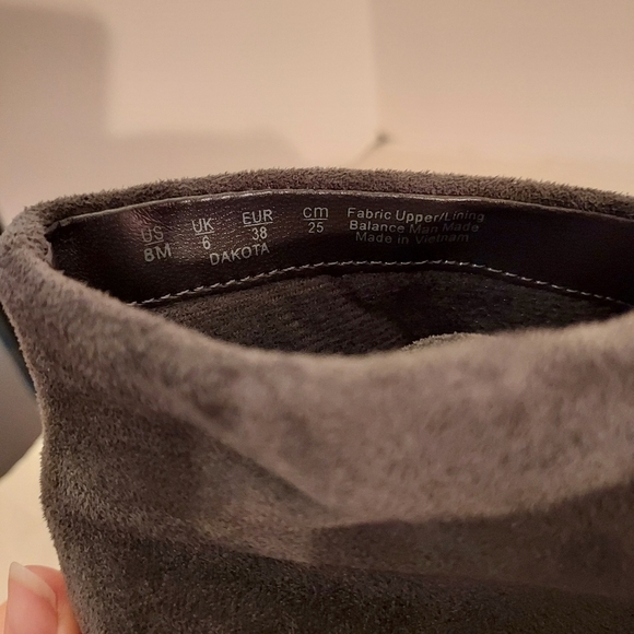 Dr. Scholl's Dakota Wedge Bootie in Gray in Size 8 M - Picture 11 of 11